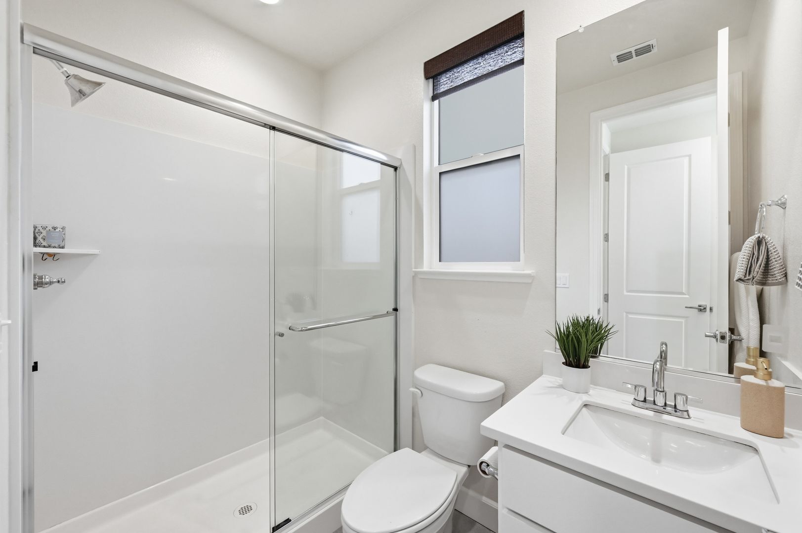 1652 Wonderland Way - Hayward - California - 4 bed, 3.5 bath rental property