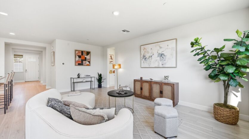 1652 Wonderland Way - Hayward - California - 4 bed, 3.5 bath rental property