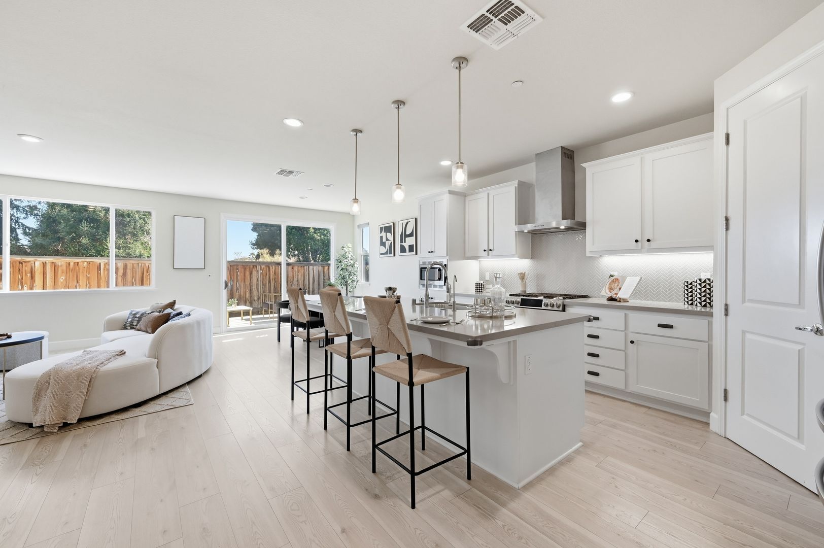 1652 Wonderland Way - Hayward - California - 4 bed, 3.5 bath rental property