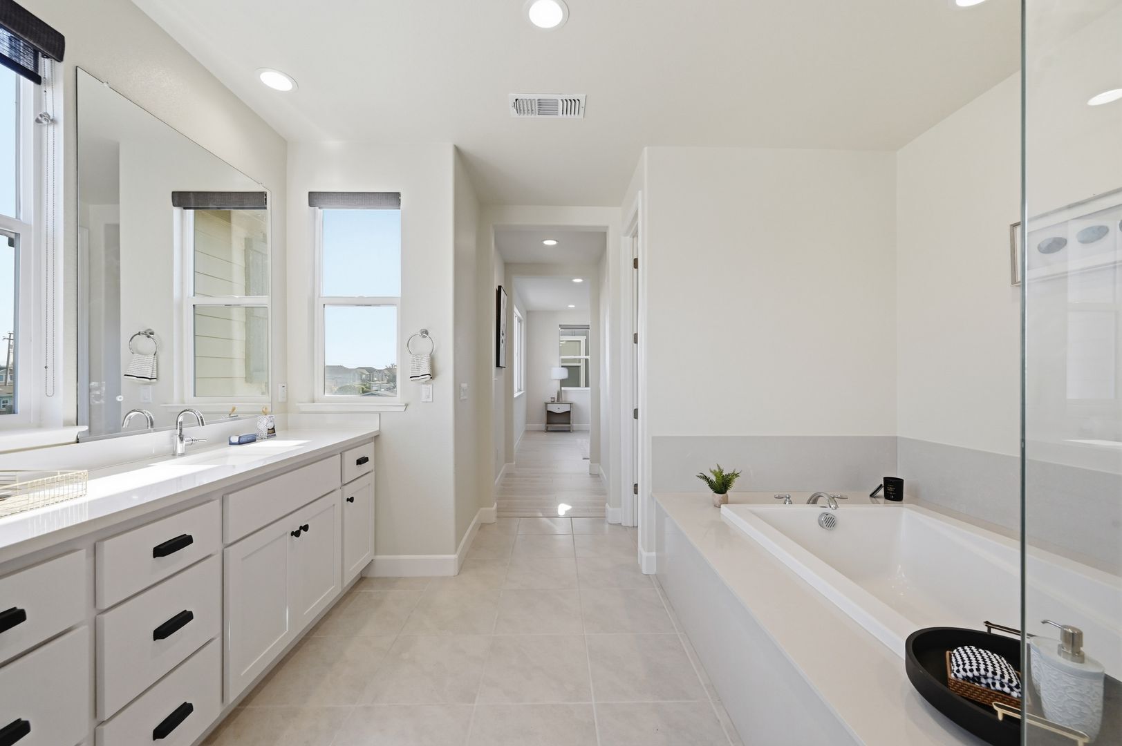 1652 Wonderland Way - Hayward - California - 4 bed, 3.5 bath rental property
