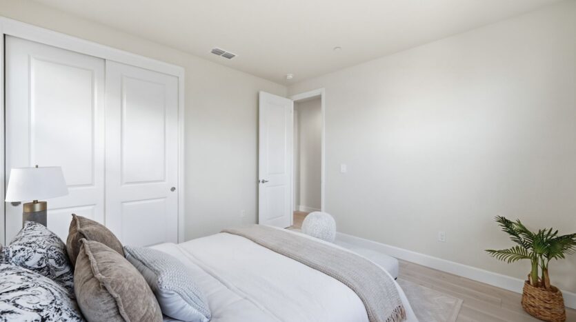 1652 Wonderland Way - Hayward - California - 4 bed, 3.5 bath rental property