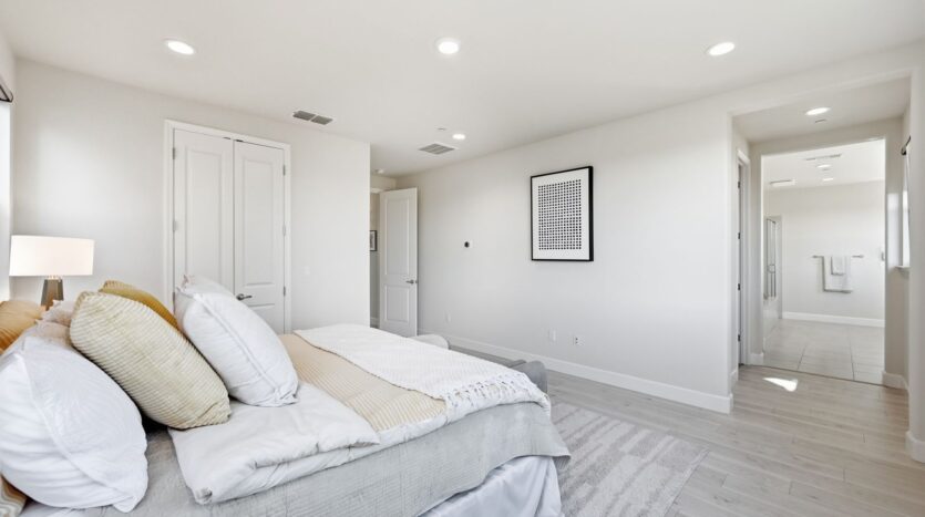 1652 Wonderland Way - Hayward - California - 4 bed, 3.5 bath rental property