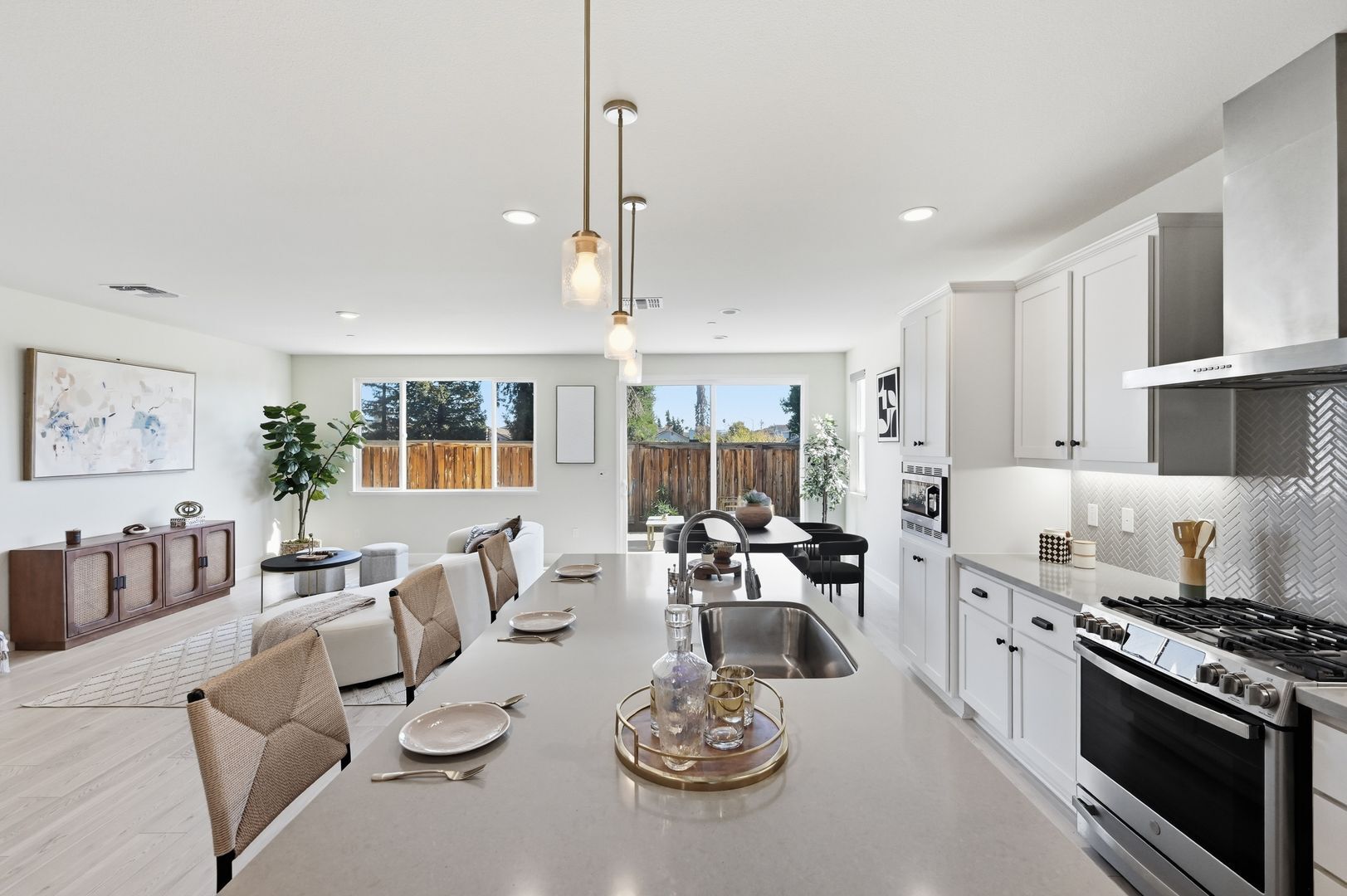1652 Wonderland Way - Hayward - California - 4 bed, 3.5 bath rental property