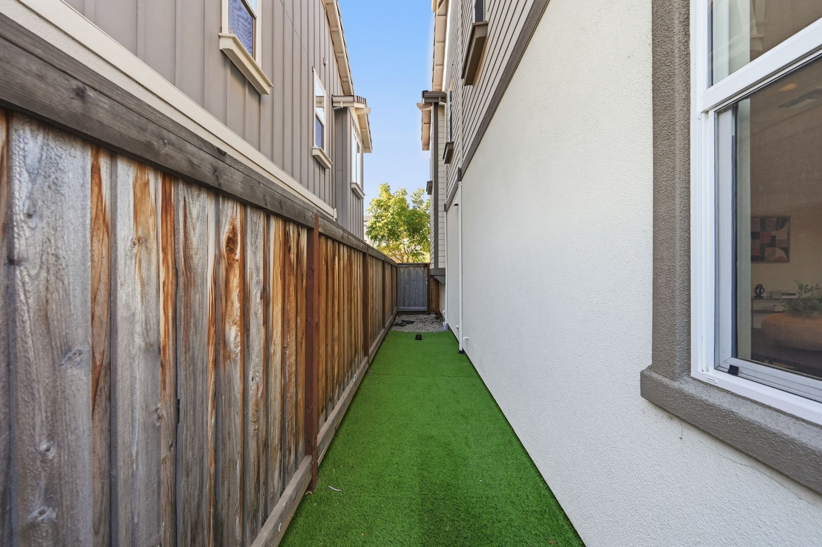 1652 Wonderland Way - Hayward - California - 4 bed, 3.5 bath rental property