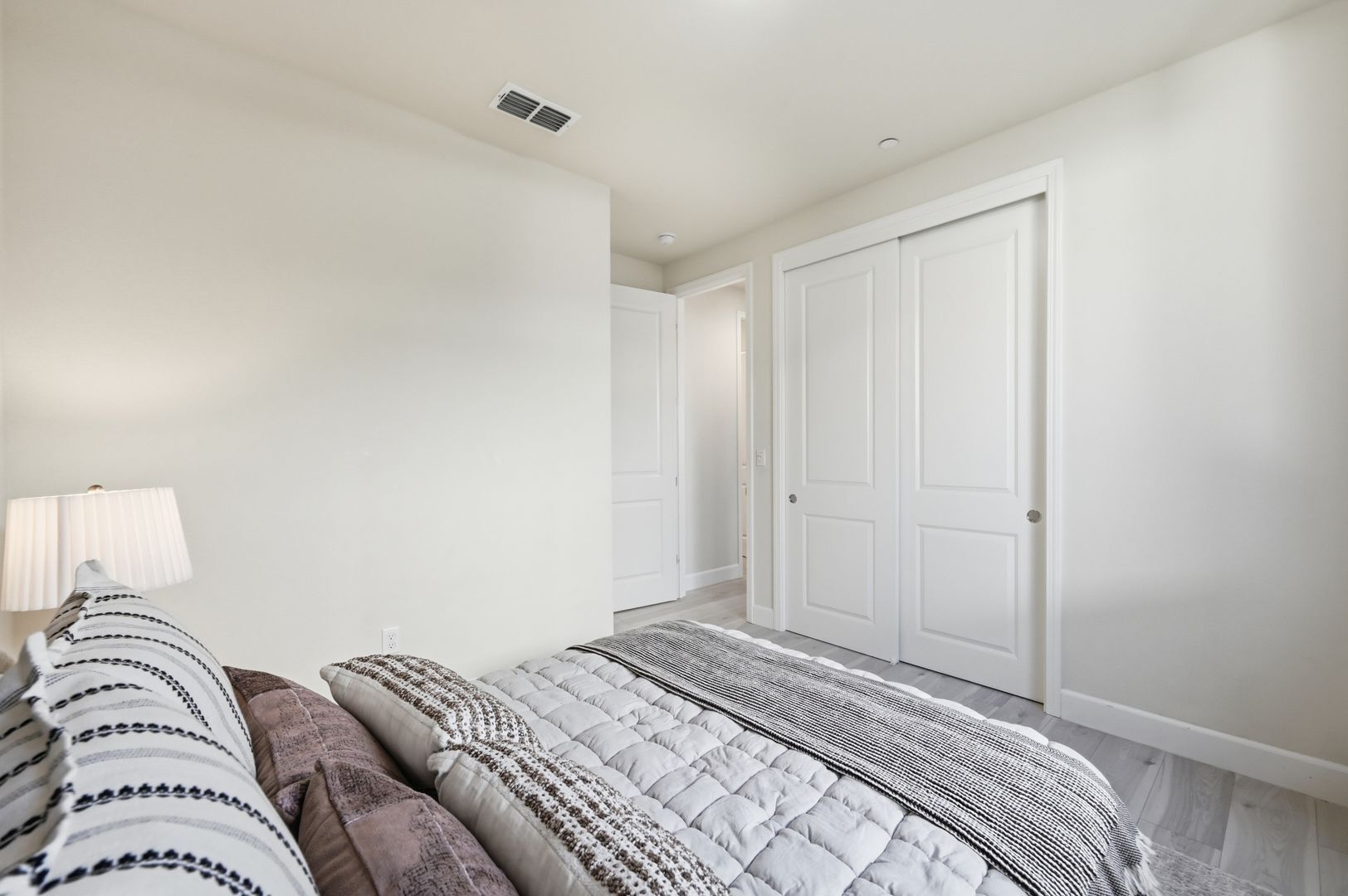 1652 Wonderland Way - Hayward - California - 4 bed, 3.5 bath rental property