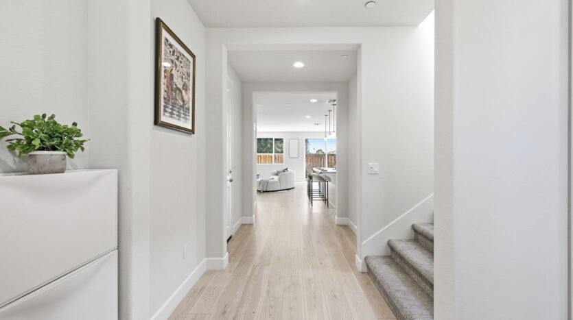 1652 Wonderland Way - Hayward - California - 4 bed, 3.5 bath rental property