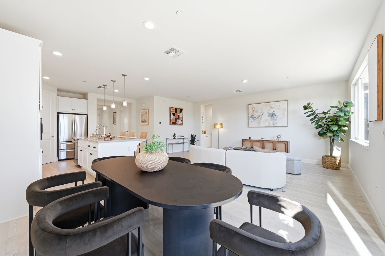 1652 Wonderland Way - Hayward - California - 4 bed, 3.5 bath rental property