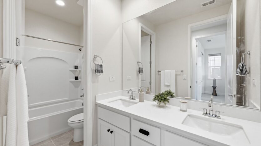 1652 Wonderland Way - Hayward - California - 4 bed, 3.5 bath rental property