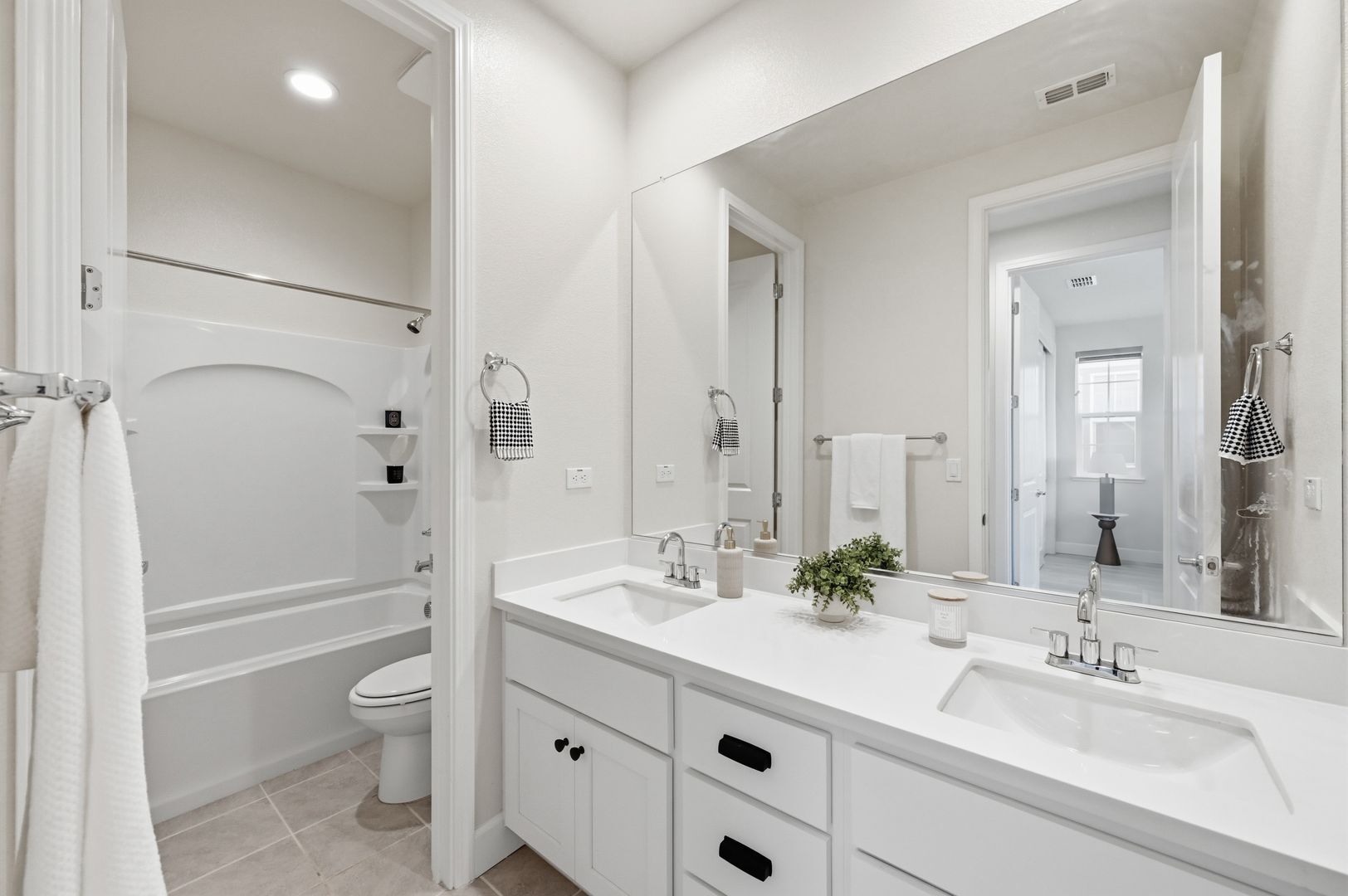 1652 Wonderland Way - Hayward - California - 4 bed, 3.5 bath rental property