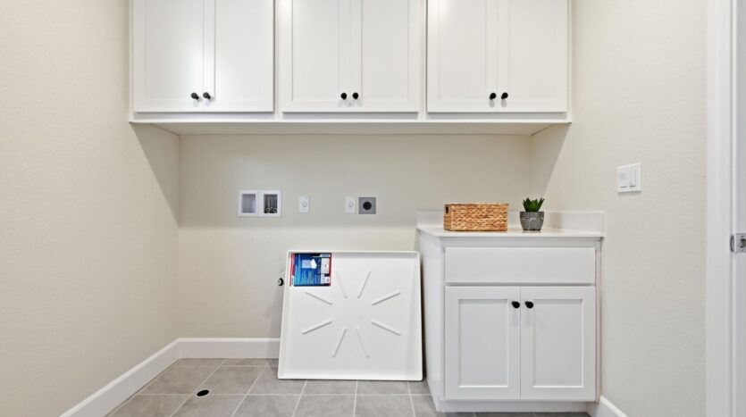 1652 Wonderland Way - Hayward - California - 4 bed, 3.5 bath rental property