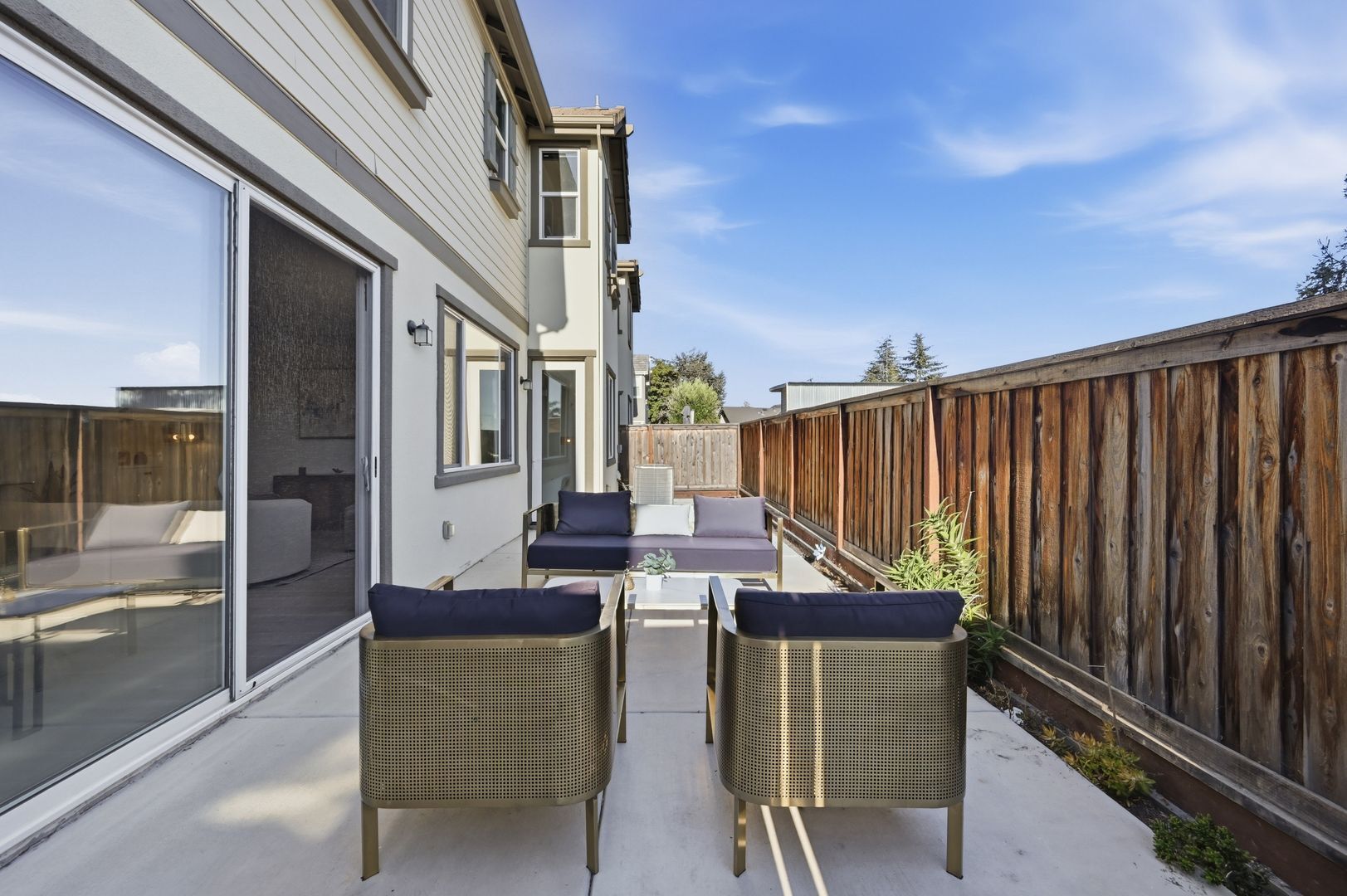 1652 Wonderland Way - Hayward - California - 4 bed, 3.5 bath rental property