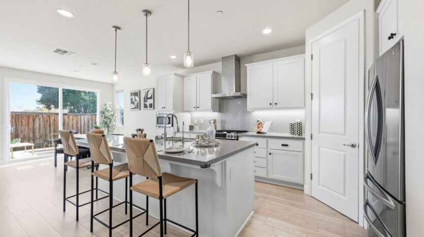 1652 Wonderland Way - Hayward - California - 4 bed, 3.5 bath rental property