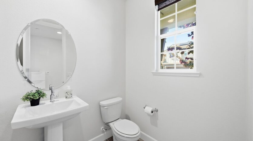 1652 Wonderland Way - Hayward - California - 4 bed, 3.5 bath rental property