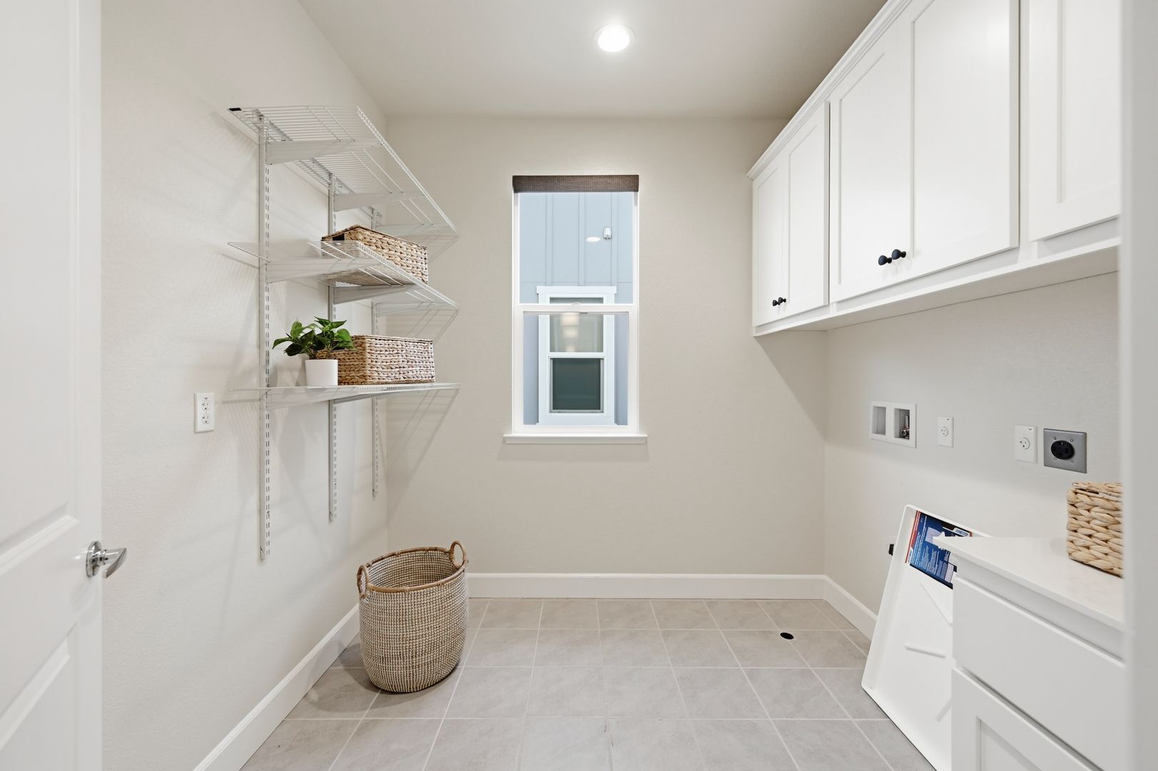 1652 Wonderland Way - Hayward - California - 4 bed, 3.5 bath rental property