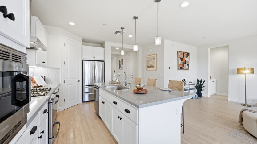 1652 Wonderland Way - Hayward - California - 4 bed, 3.5 bath rental property