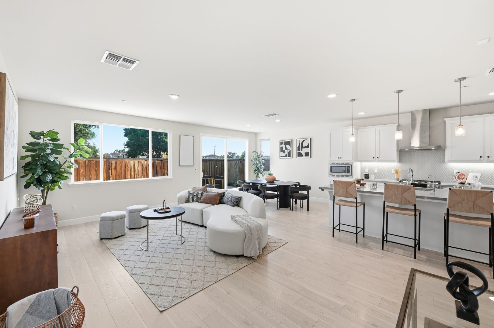 1652 Wonderland Way - Hayward - California - 4 bed, 3.5 bath rental property