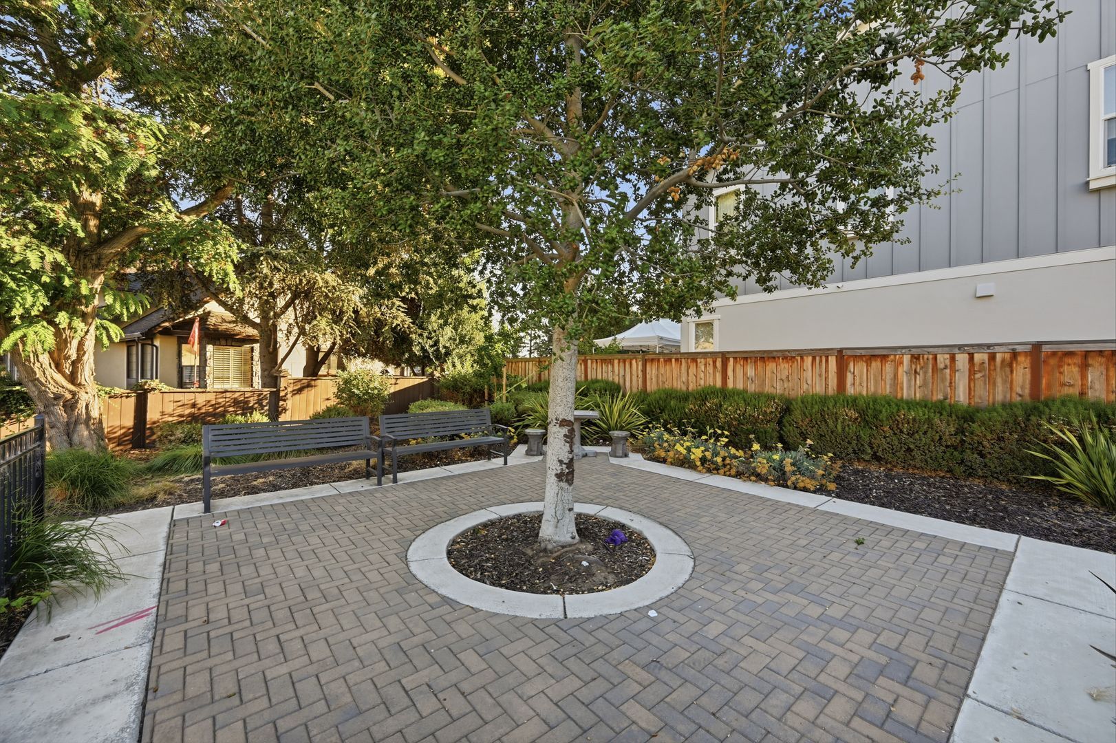 1652 Wonderland Way - Hayward - California - 4 bed, 3.5 bath rental property