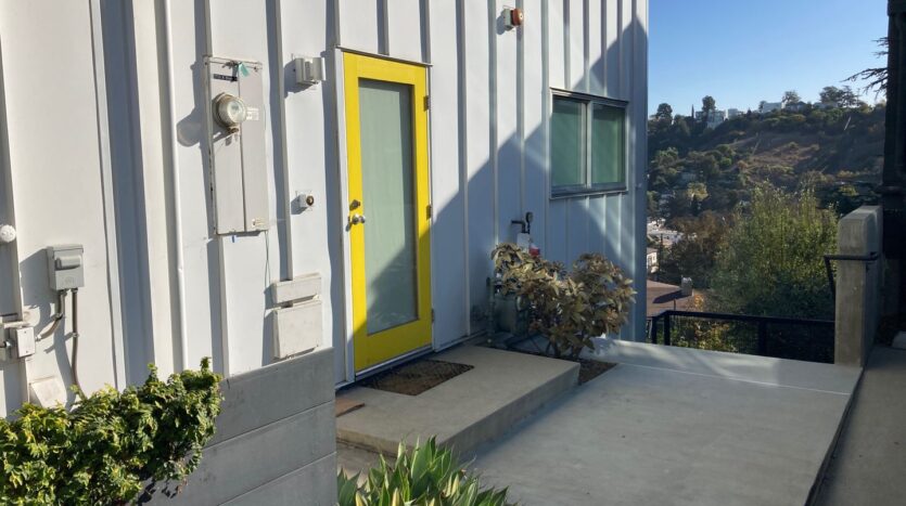 1700 Brewer Trail - Los Angeles - California - 2 bed, 2.5 bath rental property