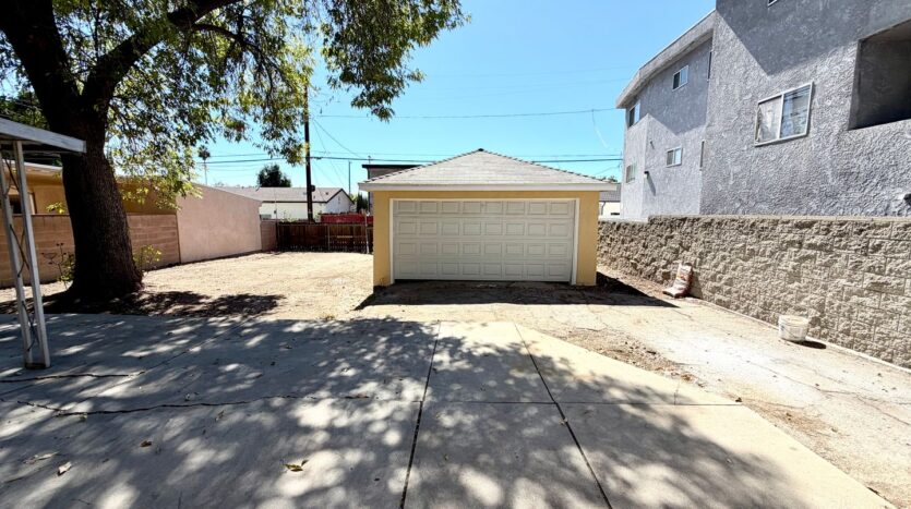 17092 Chatsworth St - Los Angeles - California - 3 bed, 2 bath rental property