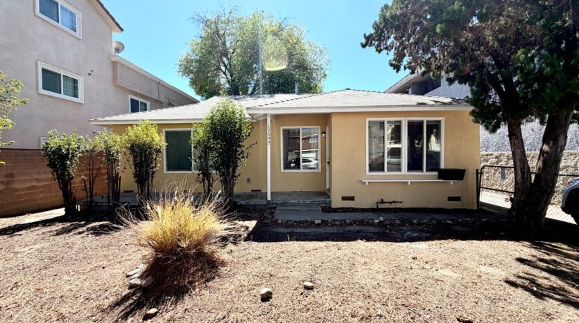 17092 Chatsworth St - Los Angeles - California - 3 bed, 2 bath rental property