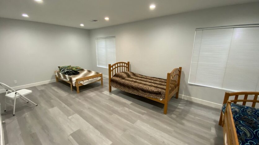18056 Albyn Ct. - Lake Hughes - California - 3 bed, 2 bath rental property