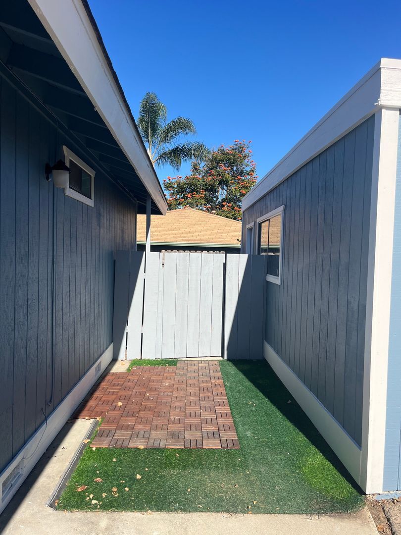 1809-1811 Glasgow - Encinitas - California - 2 bed, 2 bath rental property