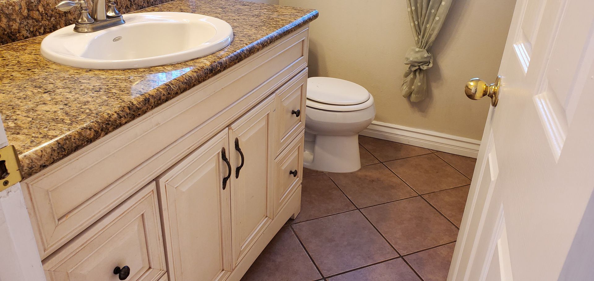 184 Ulysses St - Simi Valley - California - 4 bed, 2.5 bath rental property