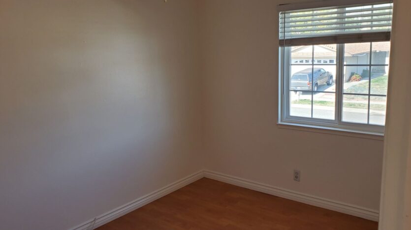 184 Ulysses St - Simi Valley - California - 4 bed, 2.5 bath rental property