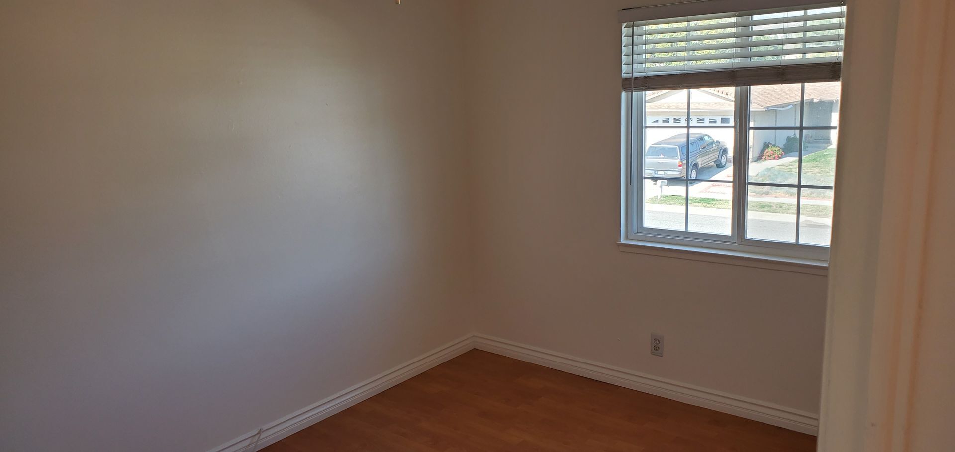 184 Ulysses St - Simi Valley - California - 4 bed, 2.5 bath rental property