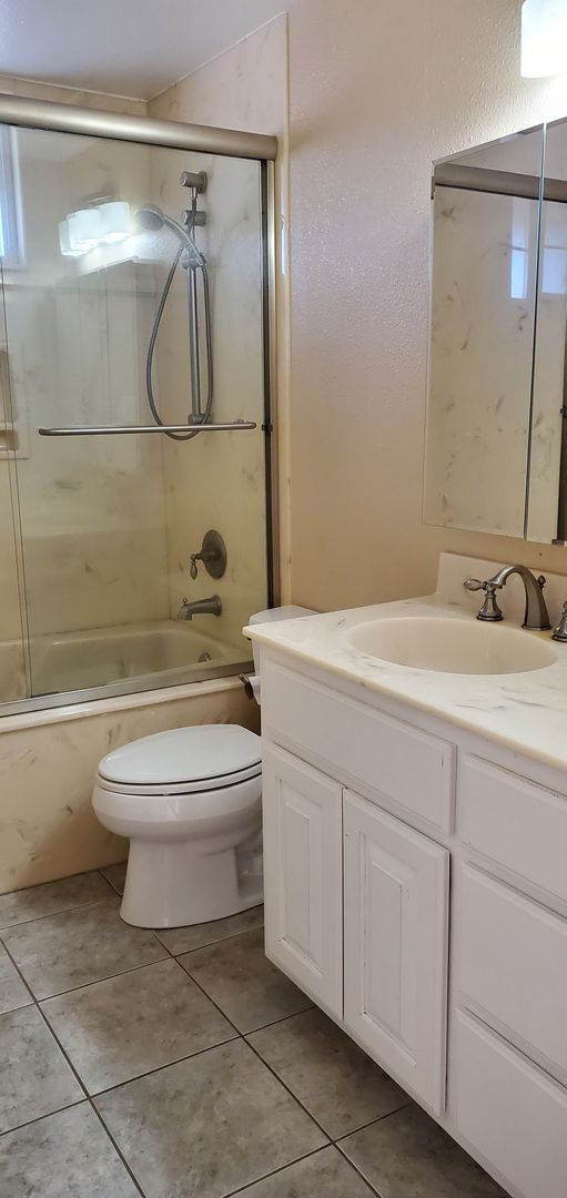 184 Ulysses St - Simi Valley - California - 4 bed, 2.5 bath rental property