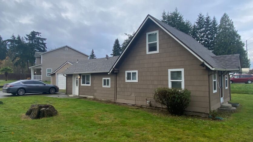 1924 84th St E - Tacoma - Washington - 3 bed, 1.5 bath rental property