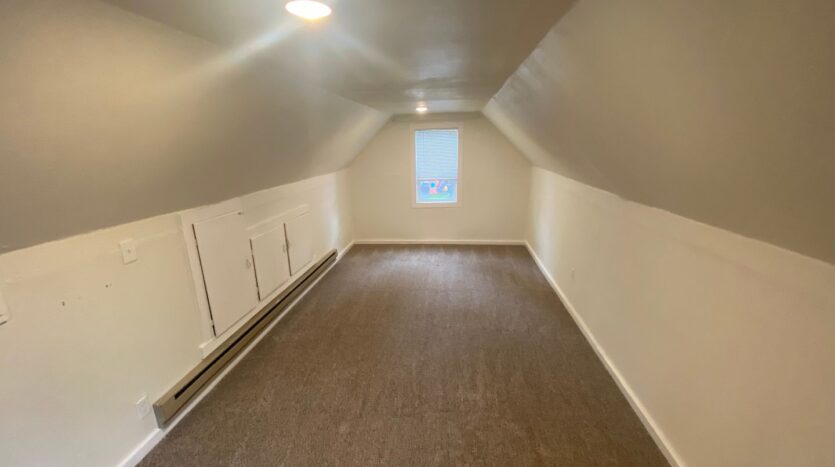 1924 84th St E - Tacoma - Washington - 3 bed, 1.5 bath rental property