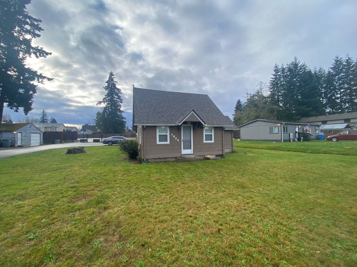 1924 84th St E - Tacoma - Washington - 3 bed, 1.5 bath rental property