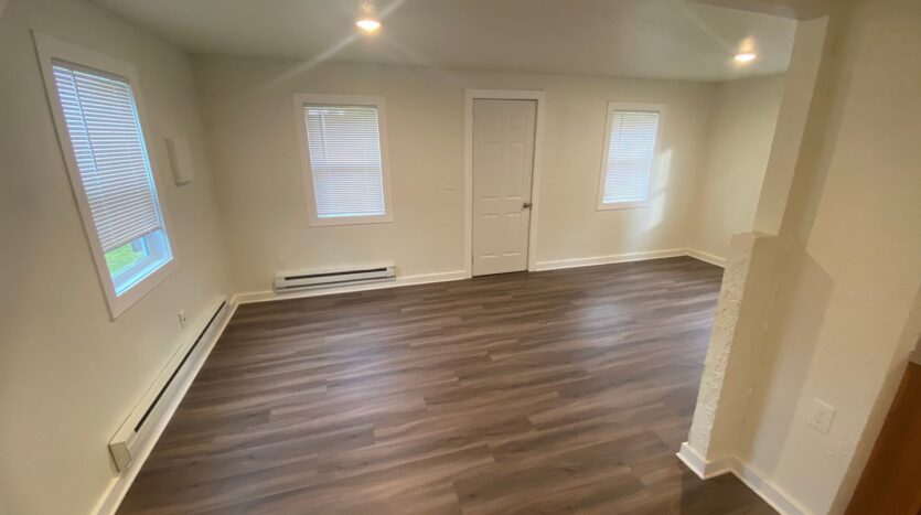 1924 84th St E - Tacoma - Washington - 3 bed, 1.5 bath rental property