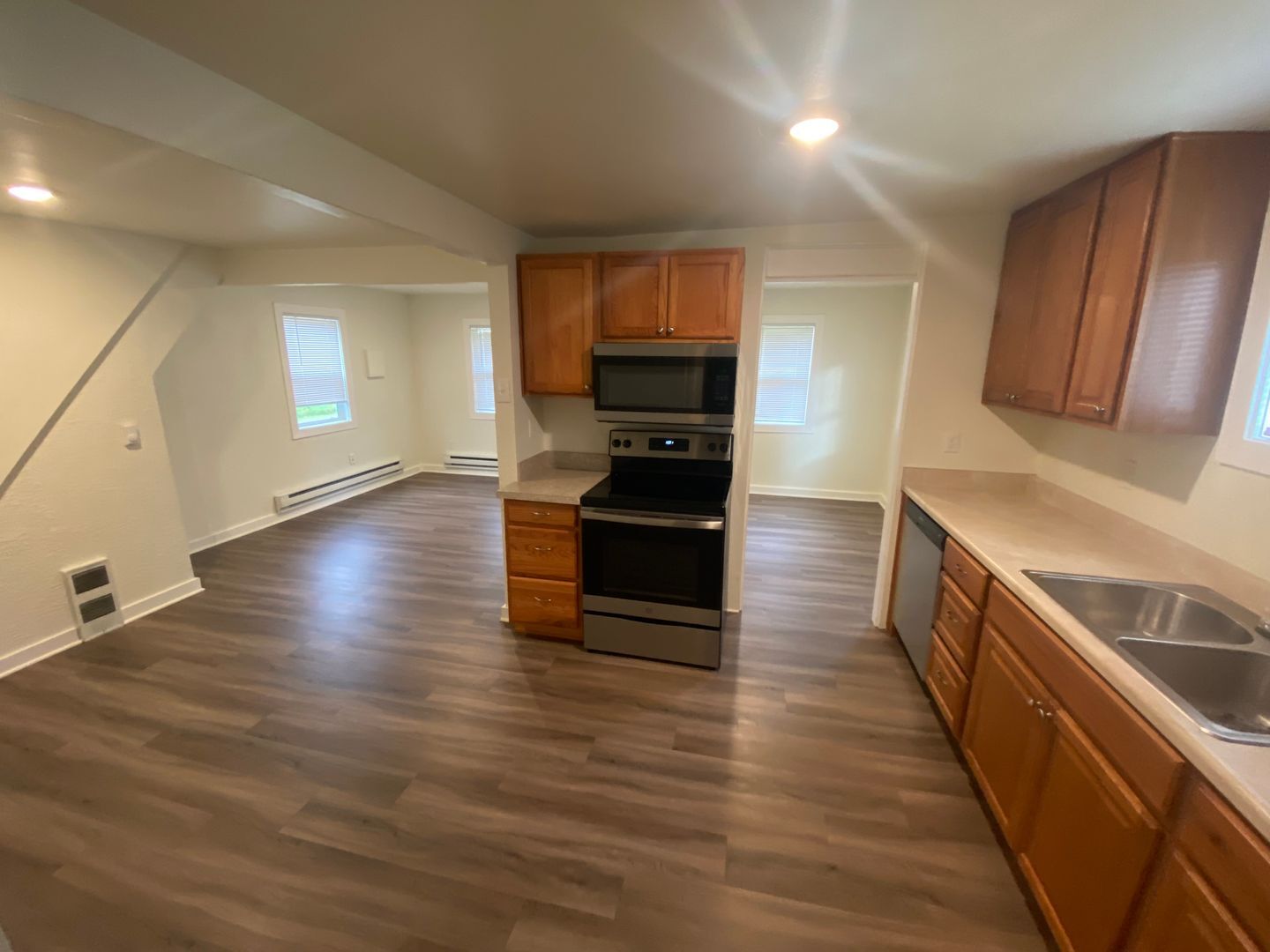 1924 84th St E - Tacoma - Washington - 3 bed, 1.5 bath rental property