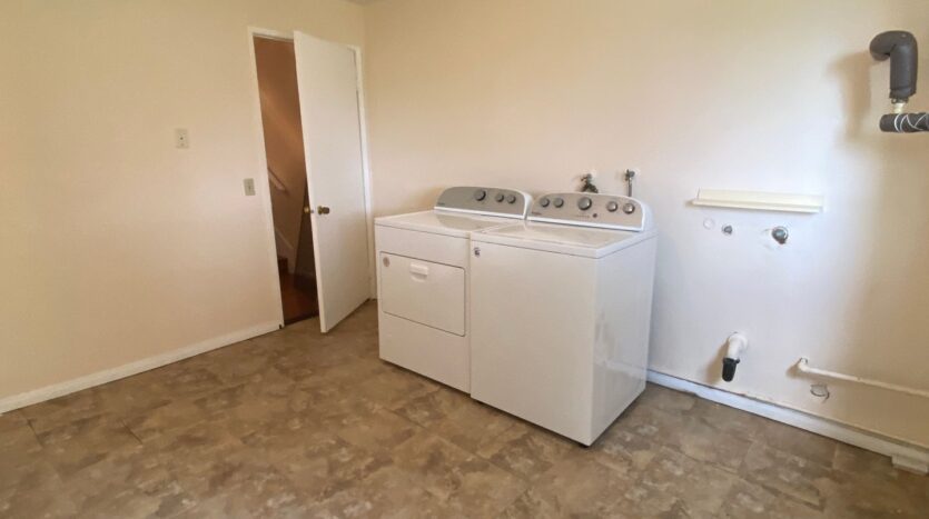 6709 Corie Ln - California - 4 bed, 3.5 bath rental property