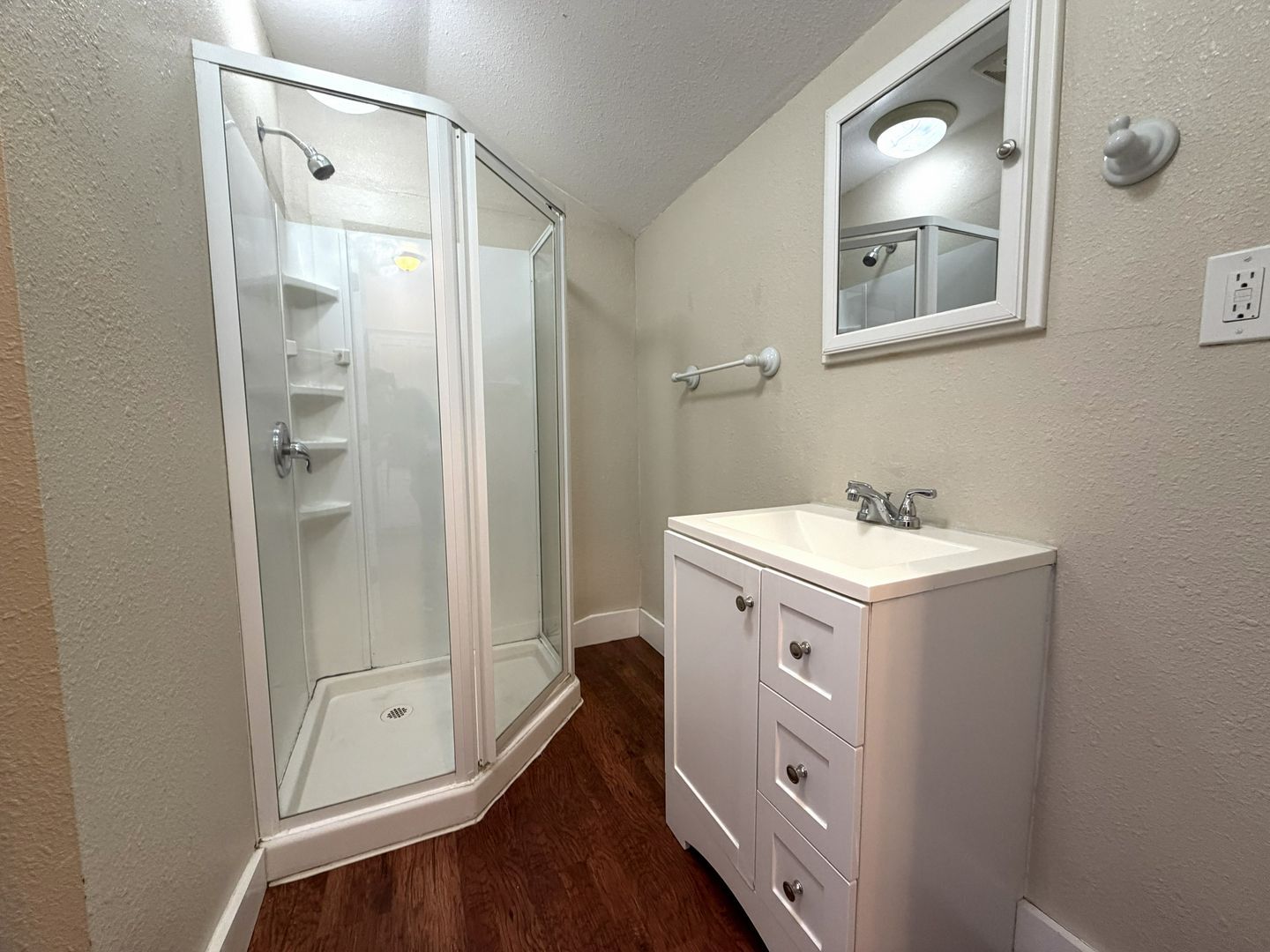 224 W. Olive Ave Units 1-10 - Unit 6 Unit 6 - Redlands - California - 1 bath rental property