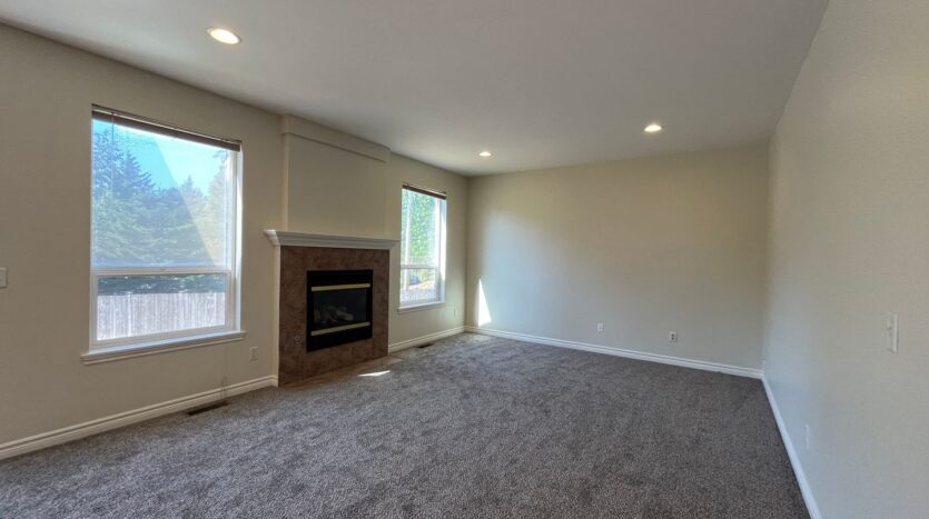 2282 Gardiner Dr. - Ferndale - Washington - 4 bed, 2.5 bath rental property