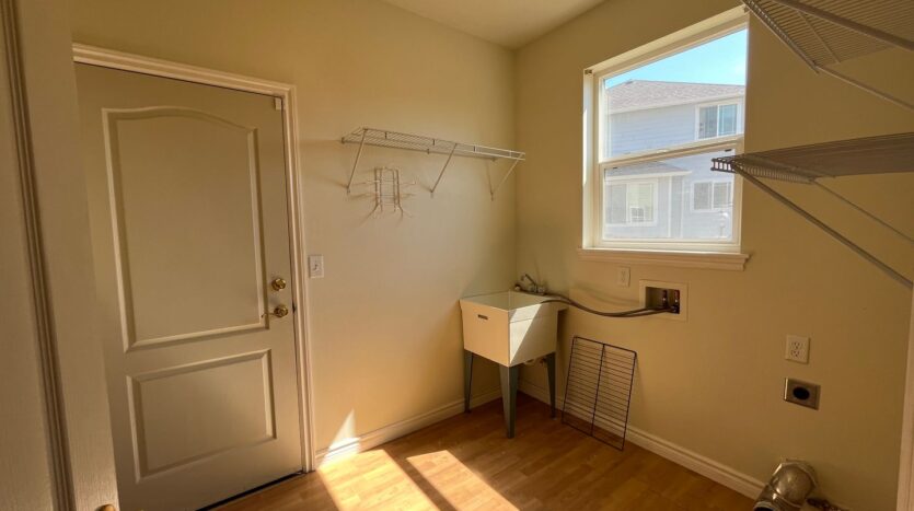 2282 Gardiner Dr. - Ferndale - Washington - 4 bed, 2.5 bath rental property