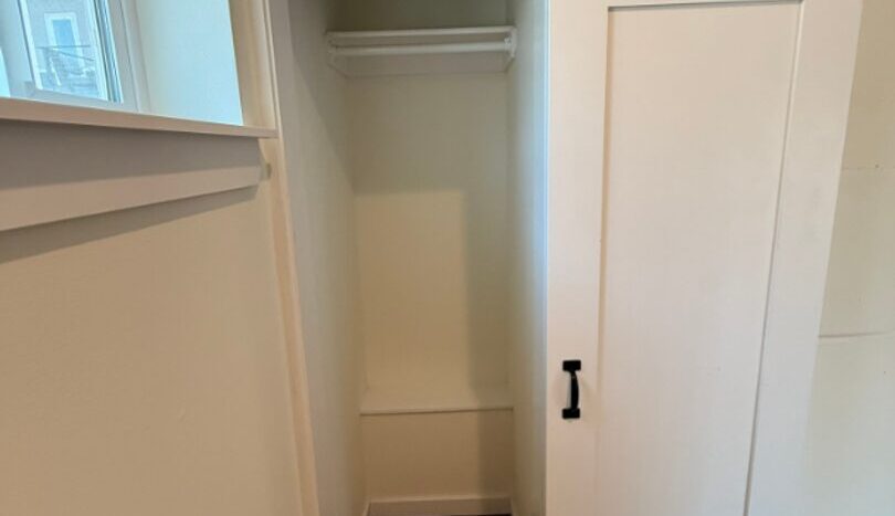 2304 - 2384 NW 8th St - Redmond - Oregon - 1 bed, 1 bath rental property