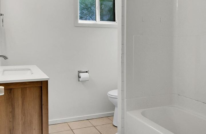2328 Tacoma Ave S - Tacoma - Washington - 5 bed, 2 bath rental property