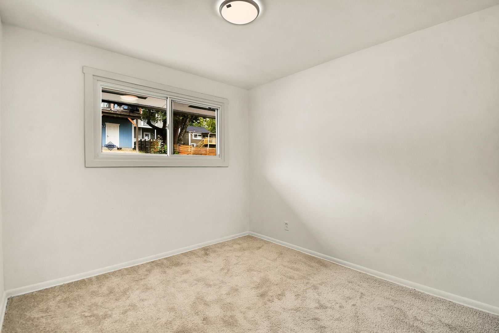 2328 Tacoma Ave S - Tacoma - Washington - 5 bed, 2 bath rental property