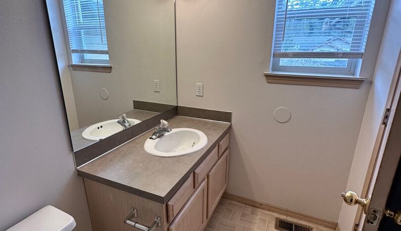 2425 Kentucky St. - Bellingham - Washington - 3 bed, 2.5 bath rental property