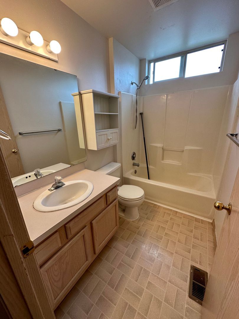 2425 Kentucky St. - Bellingham - Washington - 3 bed, 2.5 bath rental property