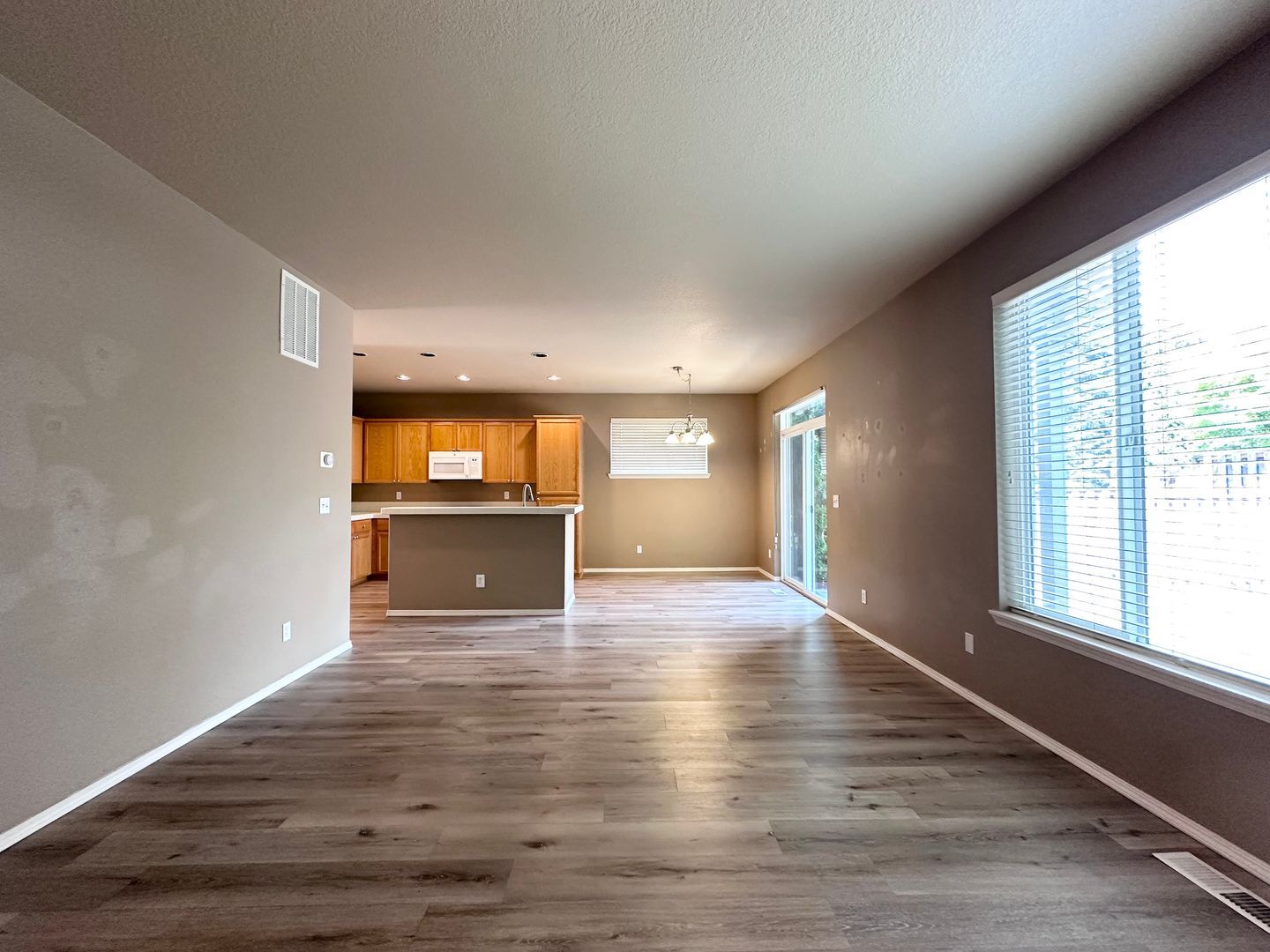 2472 NW Rogue Valley Terrace - Beaverton - Oregon - 3 bed, 2.5 bath rental property