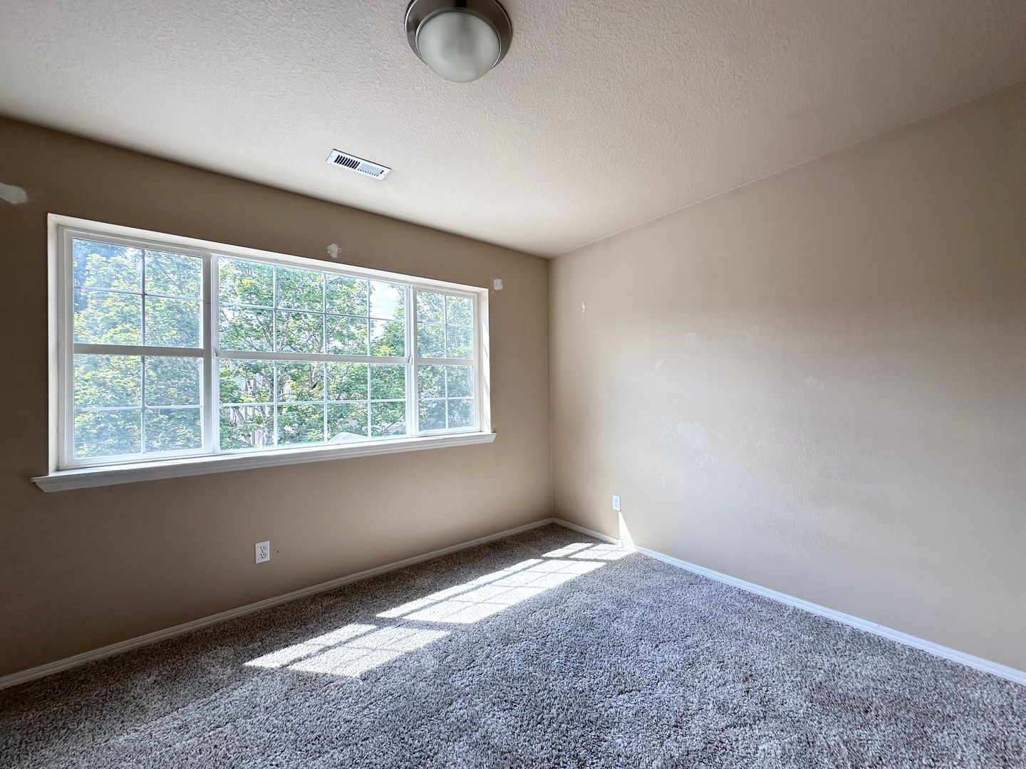 2472 NW Rogue Valley Terrace - Beaverton - Oregon - 3 bed, 2.5 bath rental property