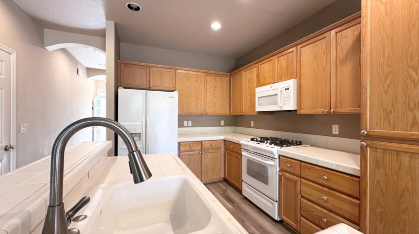 2472 NW Rogue Valley Terrace - Beaverton - Oregon - 3 bed, 2.5 bath rental property