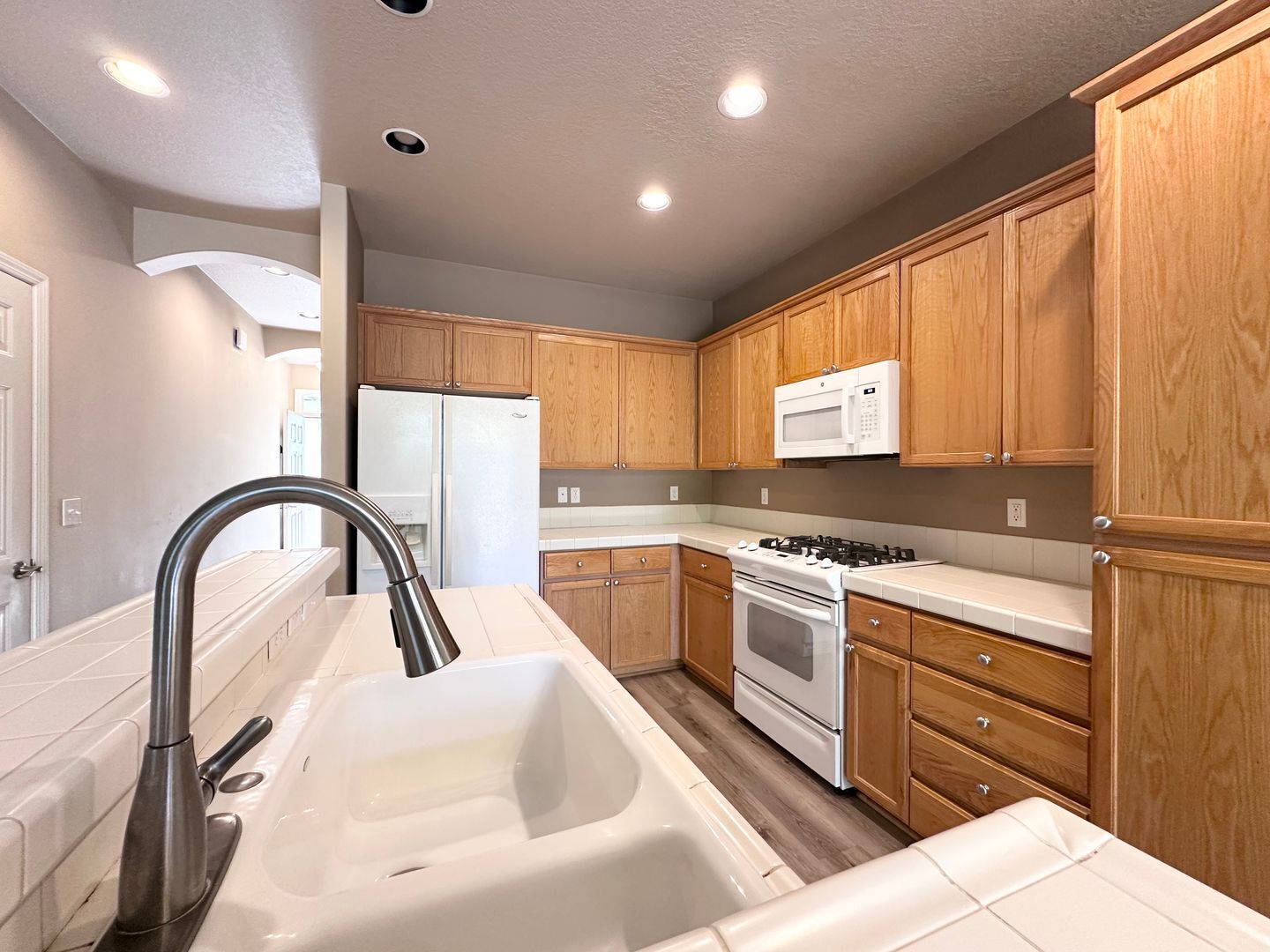 2472 NW Rogue Valley Terrace - Beaverton - Oregon - 3 bed, 2.5 bath rental property