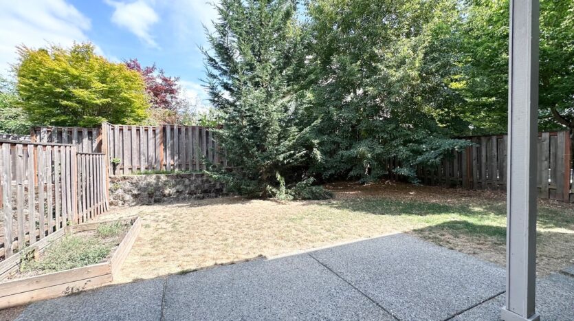 2472 NW Rogue Valley Terrace - Beaverton - Oregon - 3 bed, 2.5 bath rental property