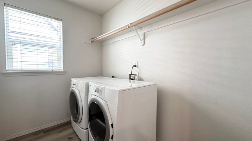 2472 NW Rogue Valley Terrace - Beaverton - Oregon - 3 bed, 2.5 bath rental property